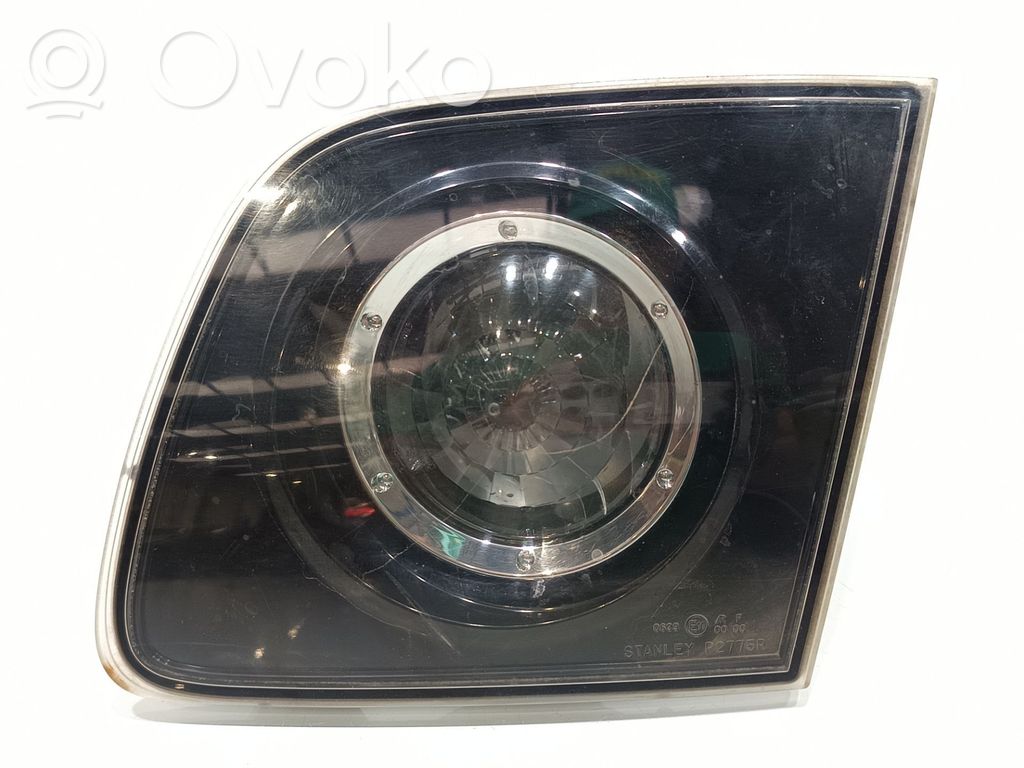 Mazda 3 I Takaluukun takavalot 