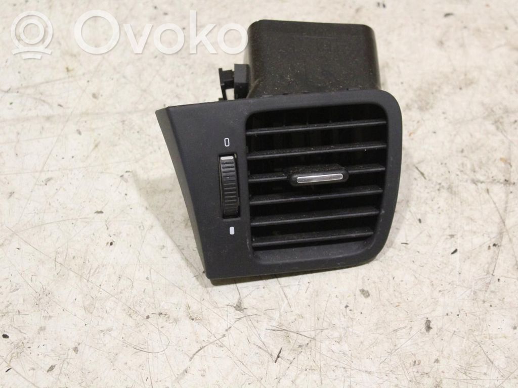 Subaru Legacy Moldura protectora de la rejilla de ventilación lateral del panel 