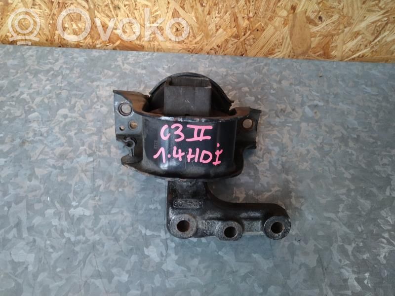 Citroen C3 Engine mount bracket 