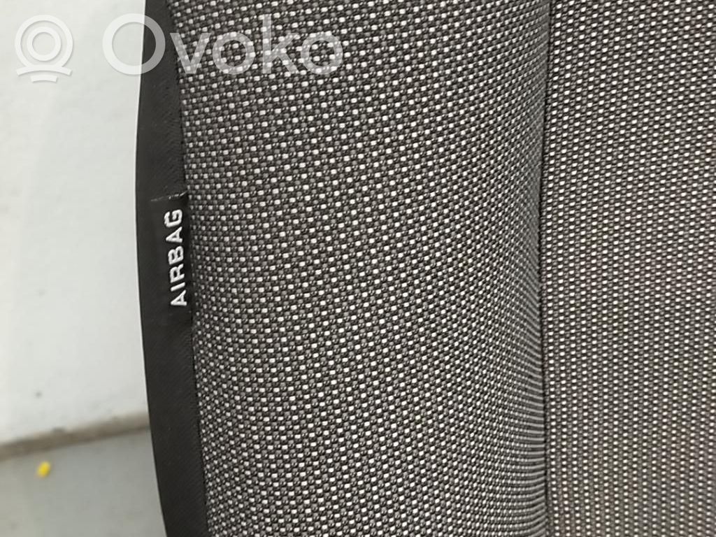 Citroen C3 Etumatkustajan istuin 