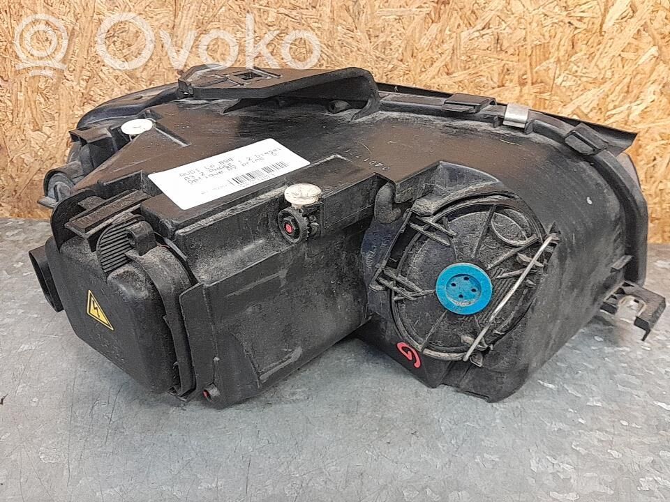 Audi A3 S3 8P Lampa przednia 