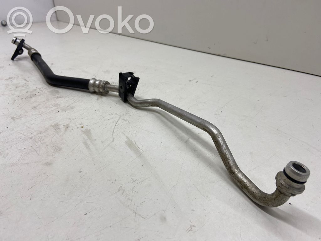 BMW 5 F10 F11 Przewód / Wąż chłodnicy oleju skrzyni biegów 