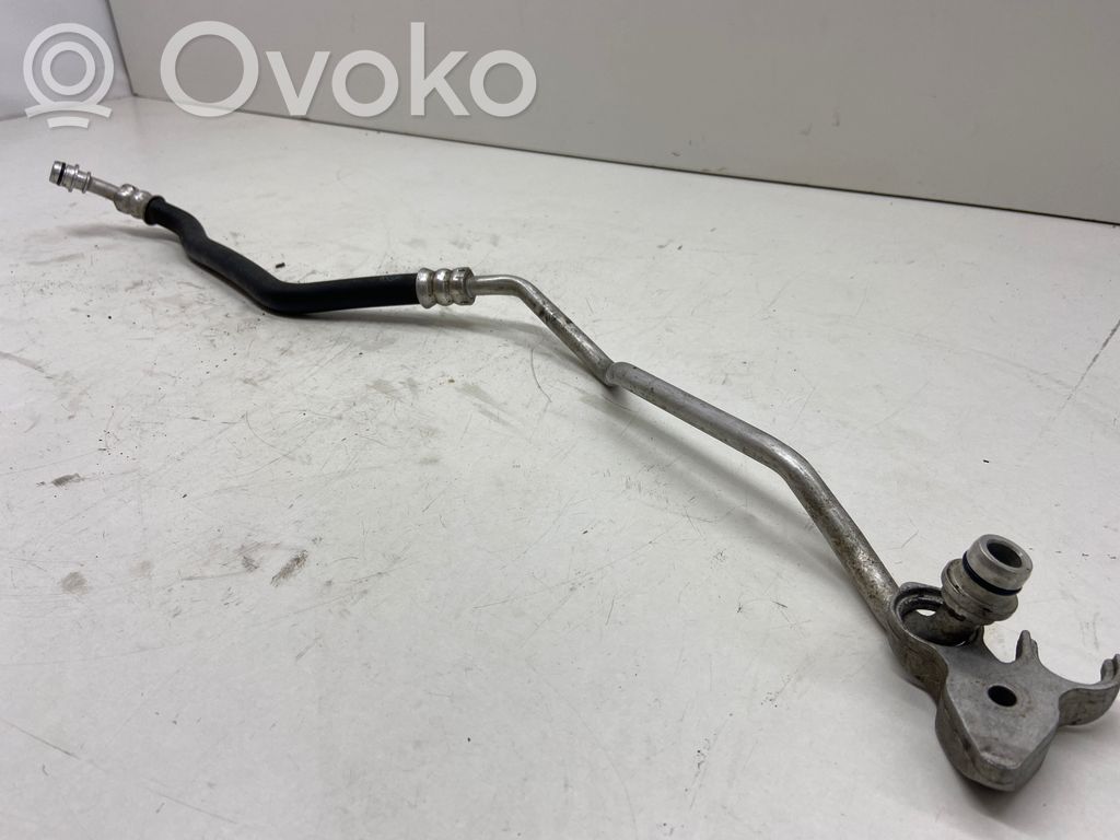 BMW 5 F10 F11 Przewód / Wąż chłodnicy oleju skrzyni biegów 