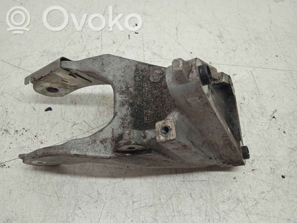 Engine mounting bracket   9653919280