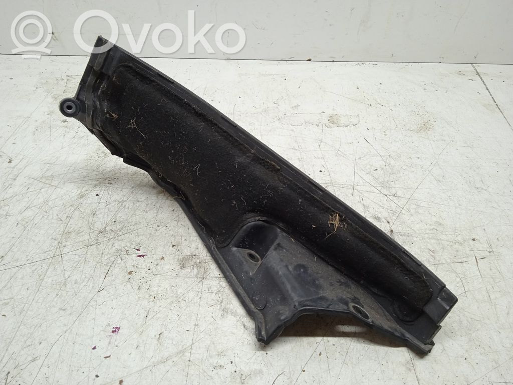 BMW 5 F10 F11 Kita variklio skyriaus detalė 