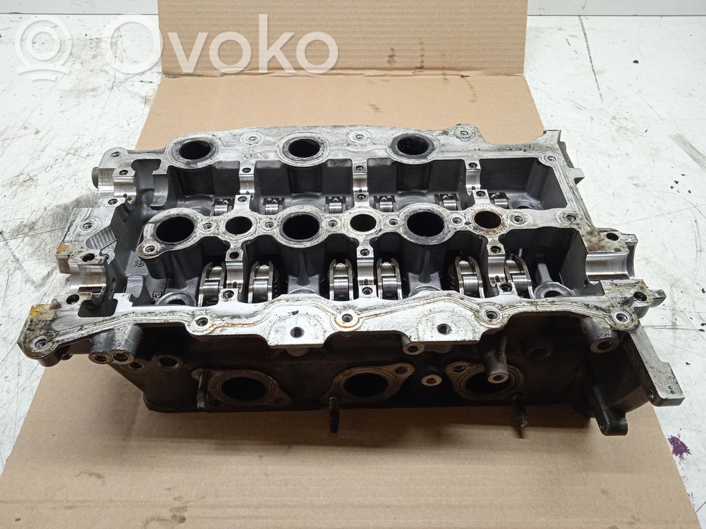 Peugeot 607 Engine head 