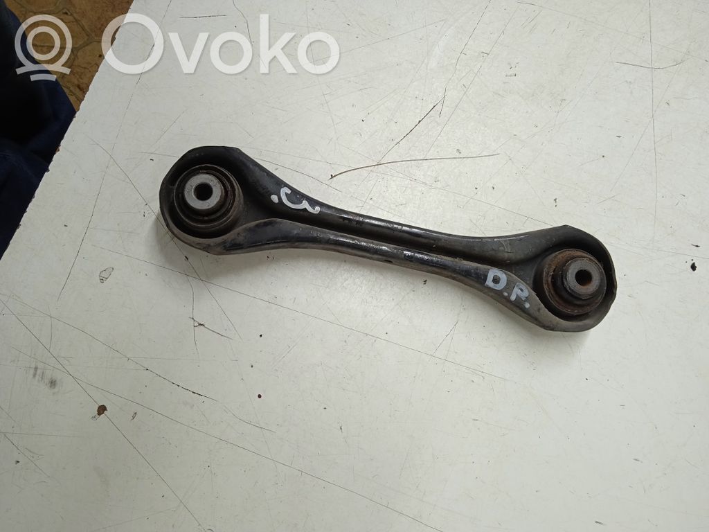 Brazo de suspensión trasero   6777980