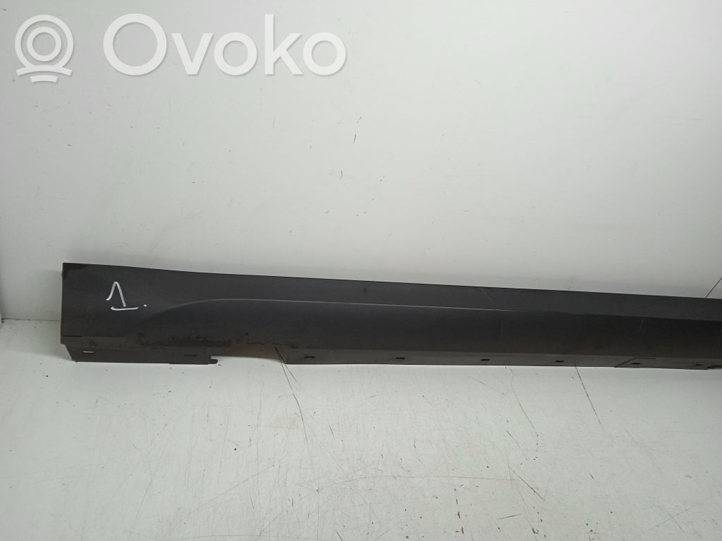 BMW X1 E84 Priekinio kėbulo slenksčio apdaila 