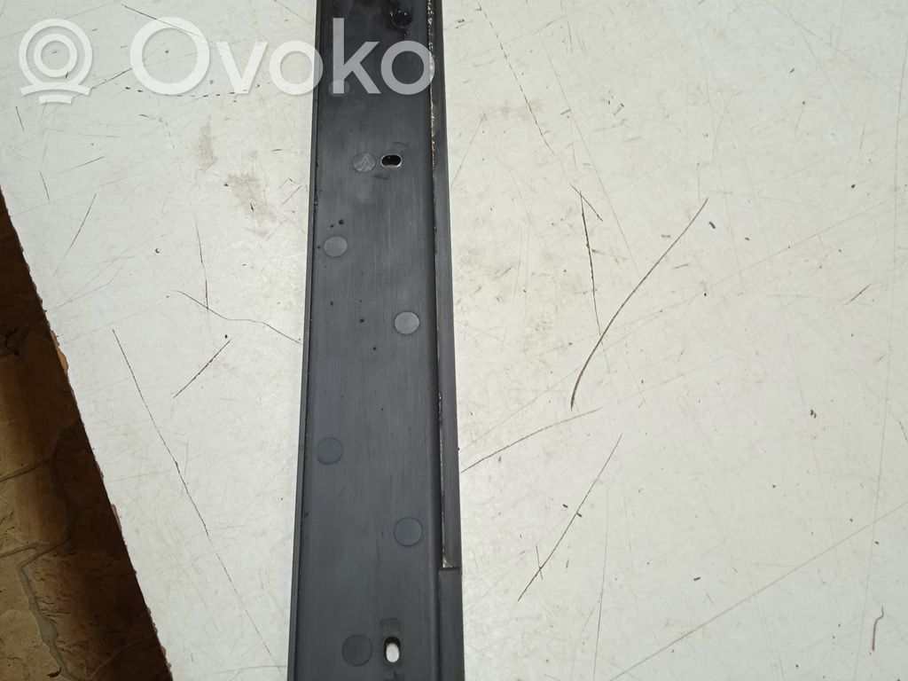 Volvo V70 Radiator trim 