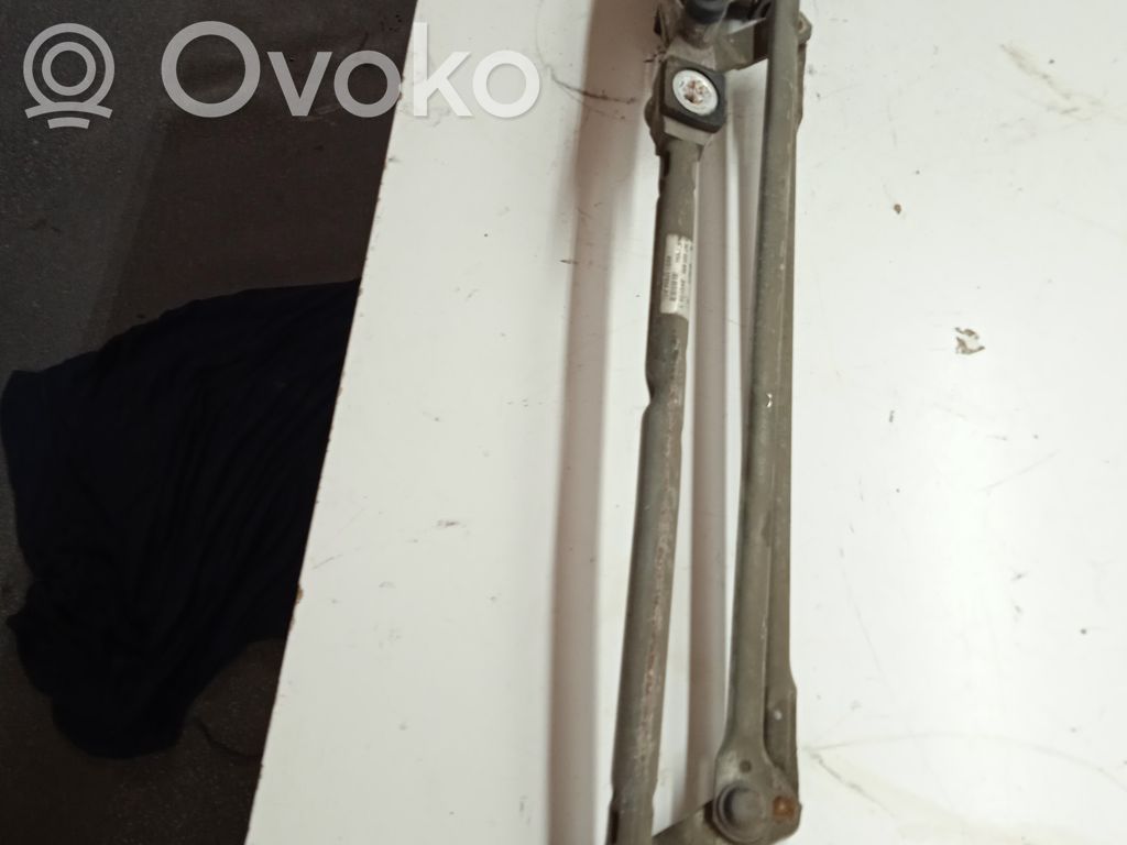 Ford Focus Front wiper linkage 