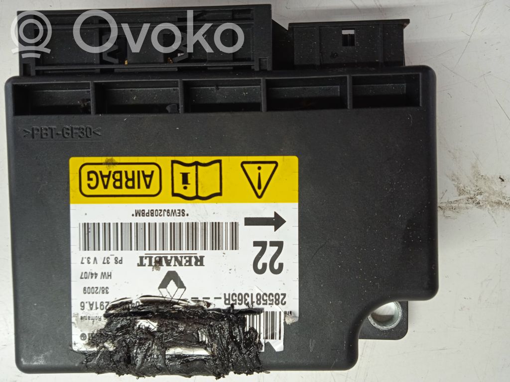 Renault Megane III Airbag control unit/module 