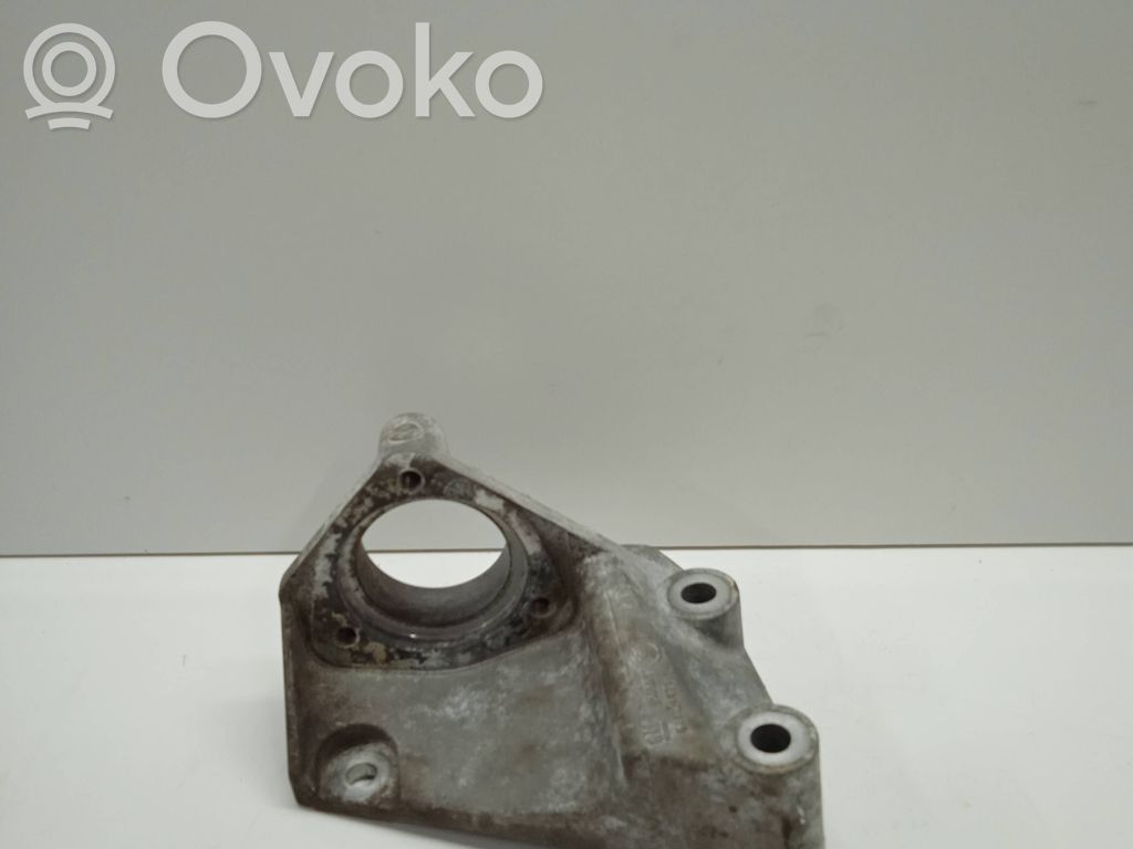 Fiat Croma Pusašio pakabinamo guolio kronšteinas 