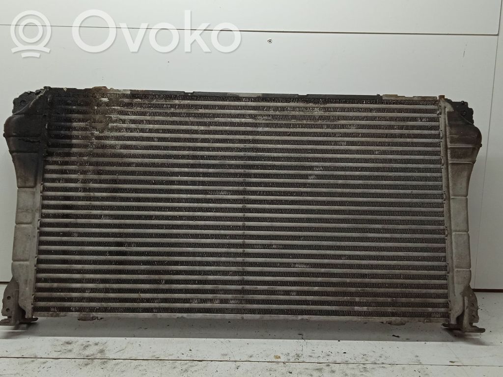 Toyota Avensis T270 Intercooler radiator 