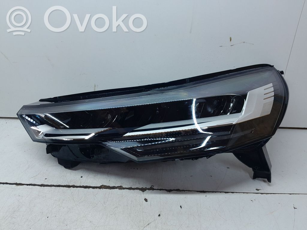 Renault Captur II Headlight/headlamp 