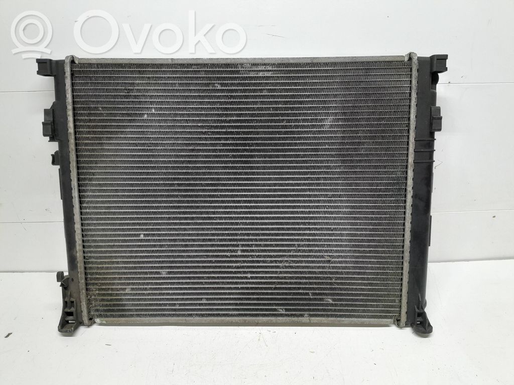 Opel Vivaro Coolant radiator 