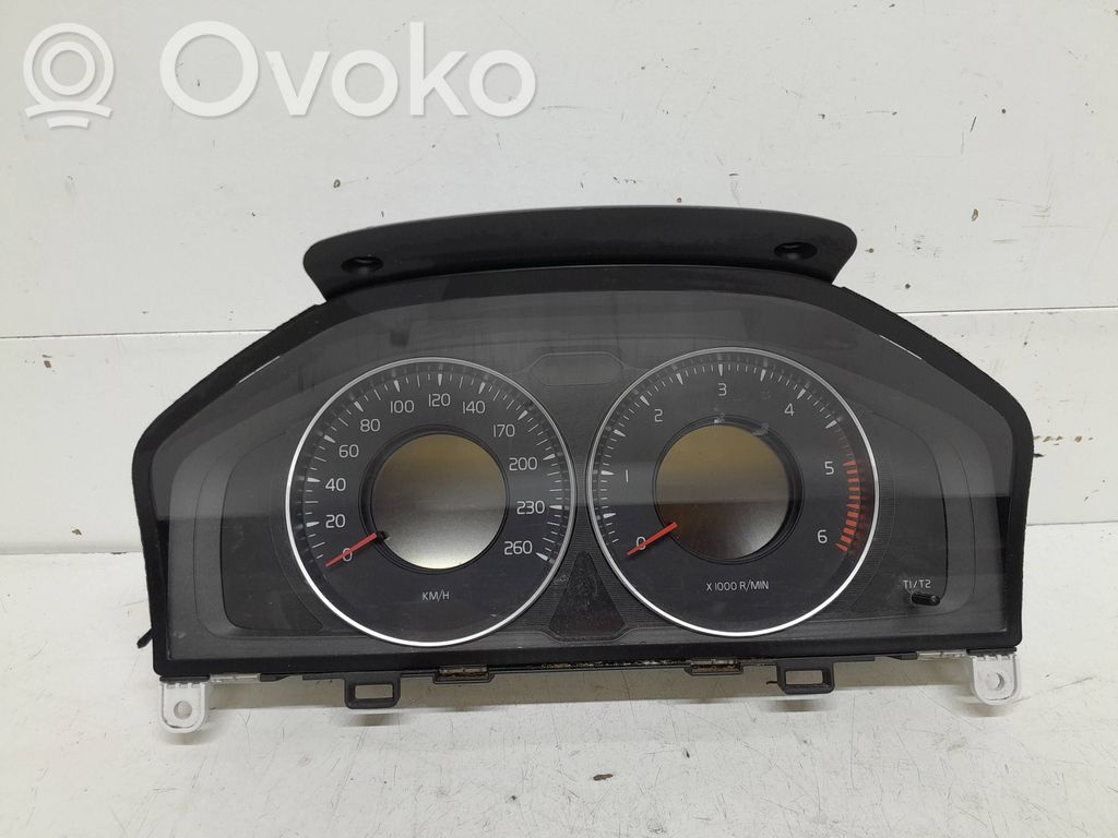Volvo V60 Speedometer (instrument cluster) 