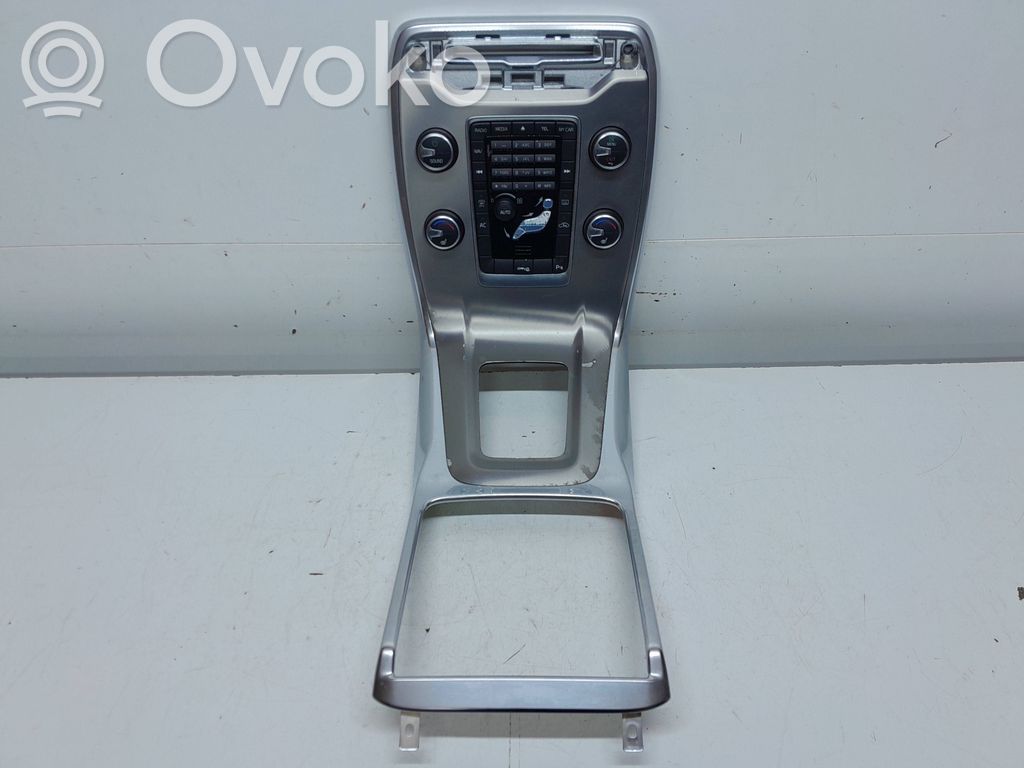 Volvo V70 Climate control unit 