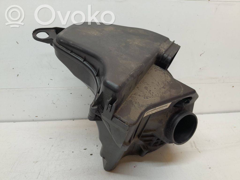 BMW 3 E90 E91 Air filter box 