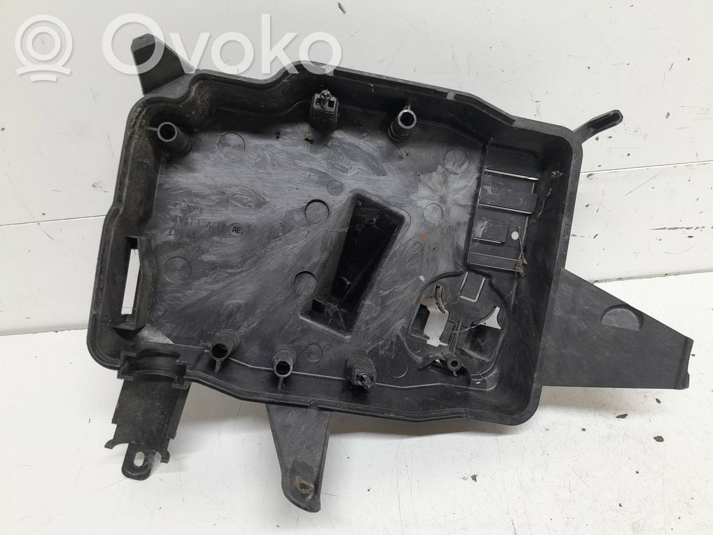 Ford Focus Engine control unit box 