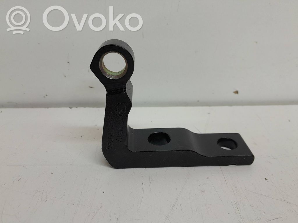 Front door upper hinge   31424586