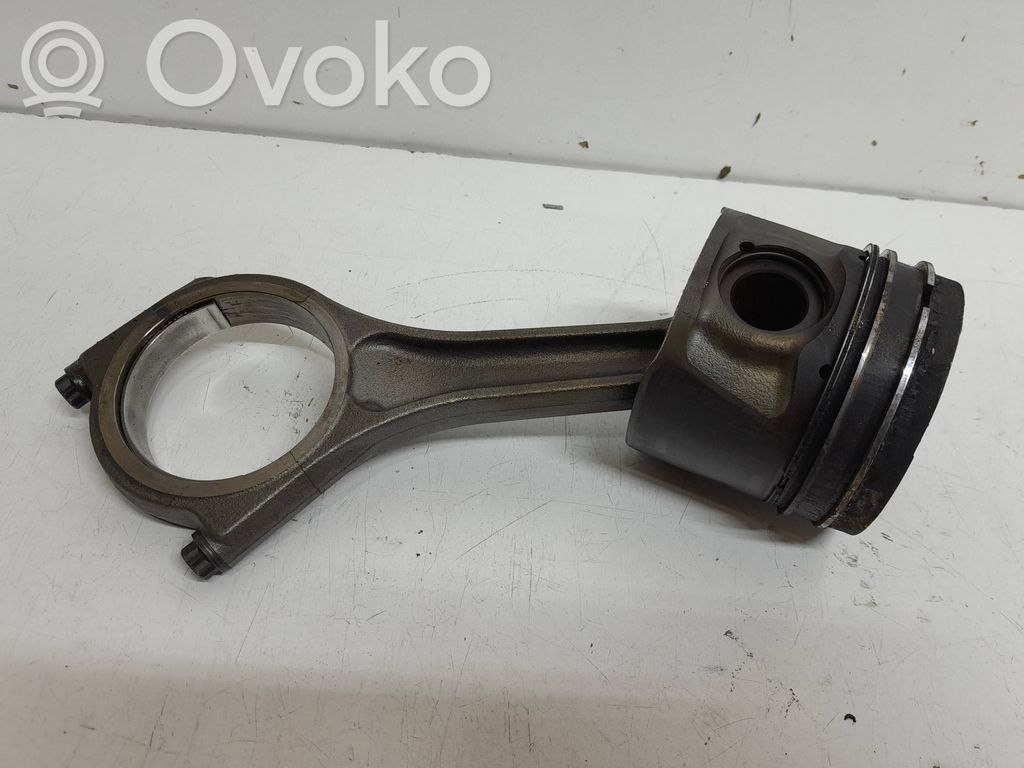 Peugeot 607 Piston with connecting rod 