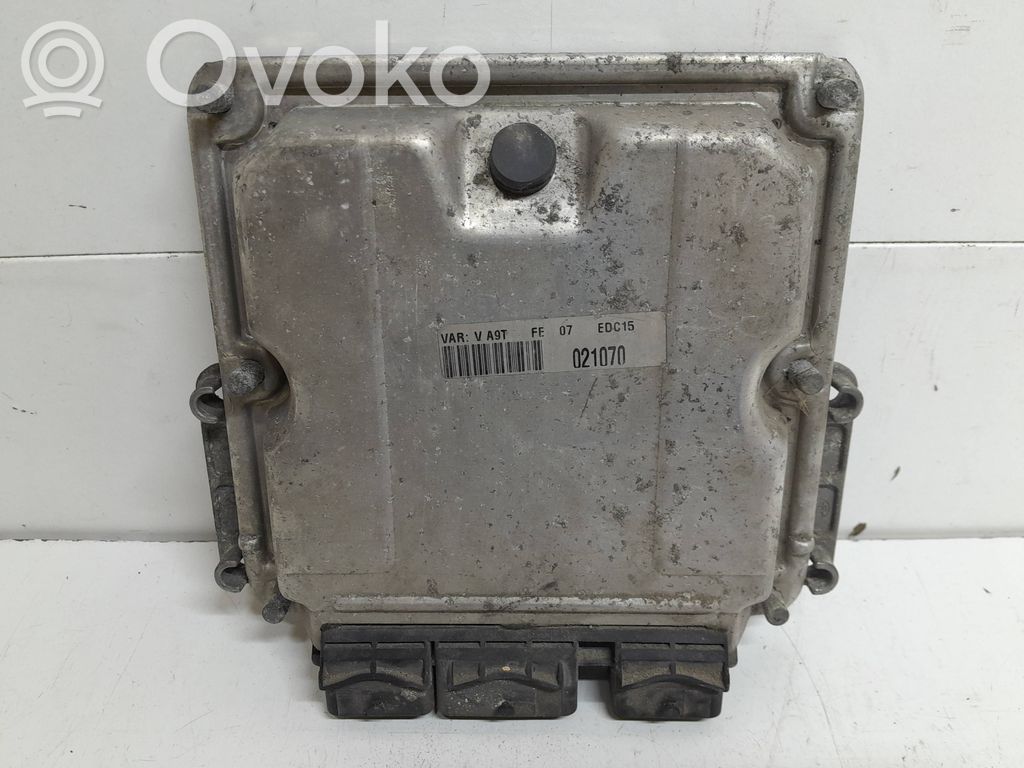 Peugeot 807 Engine control unit/module 