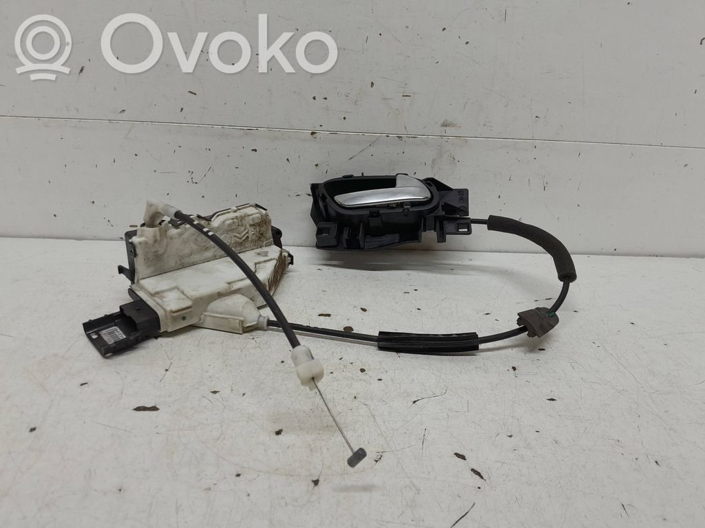 Citroen C3 Takaoven lukko 
