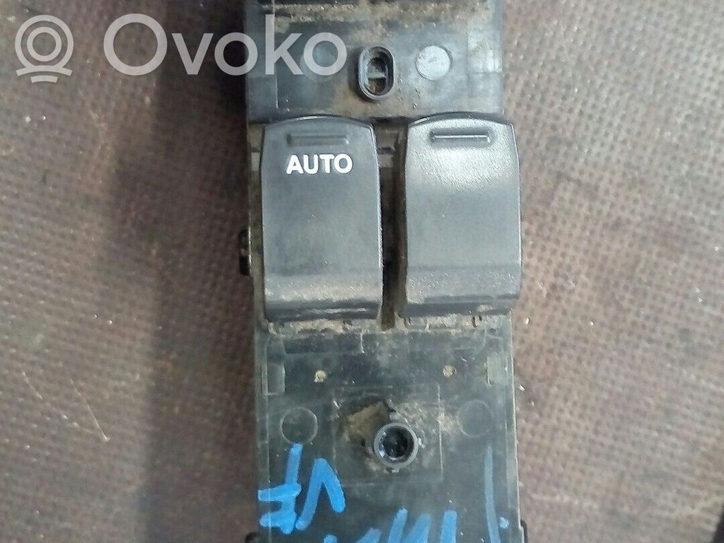 Electric window control switch   84M0