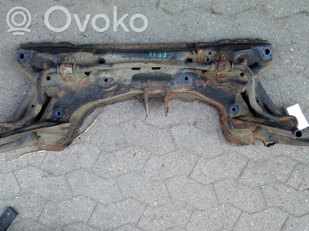 Mazda 2 Priekinis traversas 