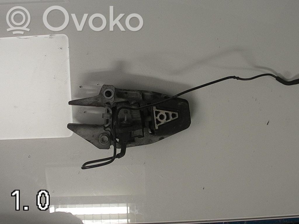 Engine mount bracket   180675