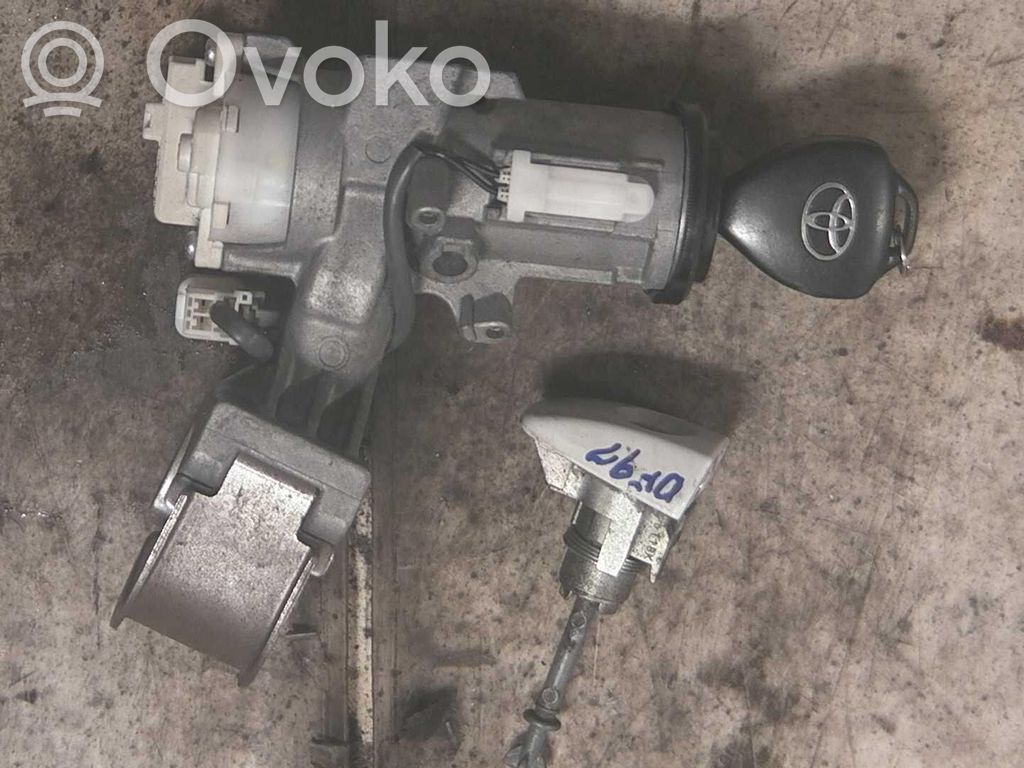 Toyota iQ Contact aprindere 