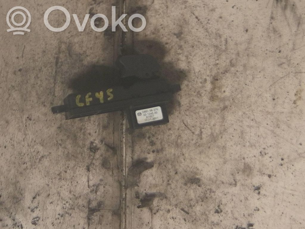 Elektrinių langų jungtukas   D65166370
