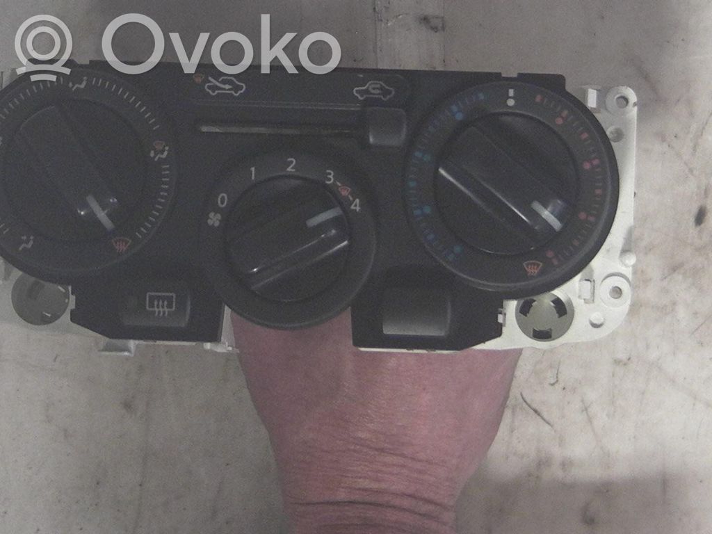 Nissan Note (E11) Climate control unit 