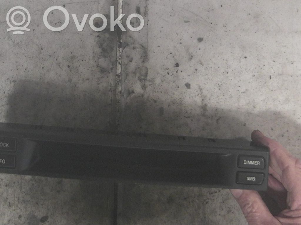 GPS navigation control unit/module   GJ6E66EV0
