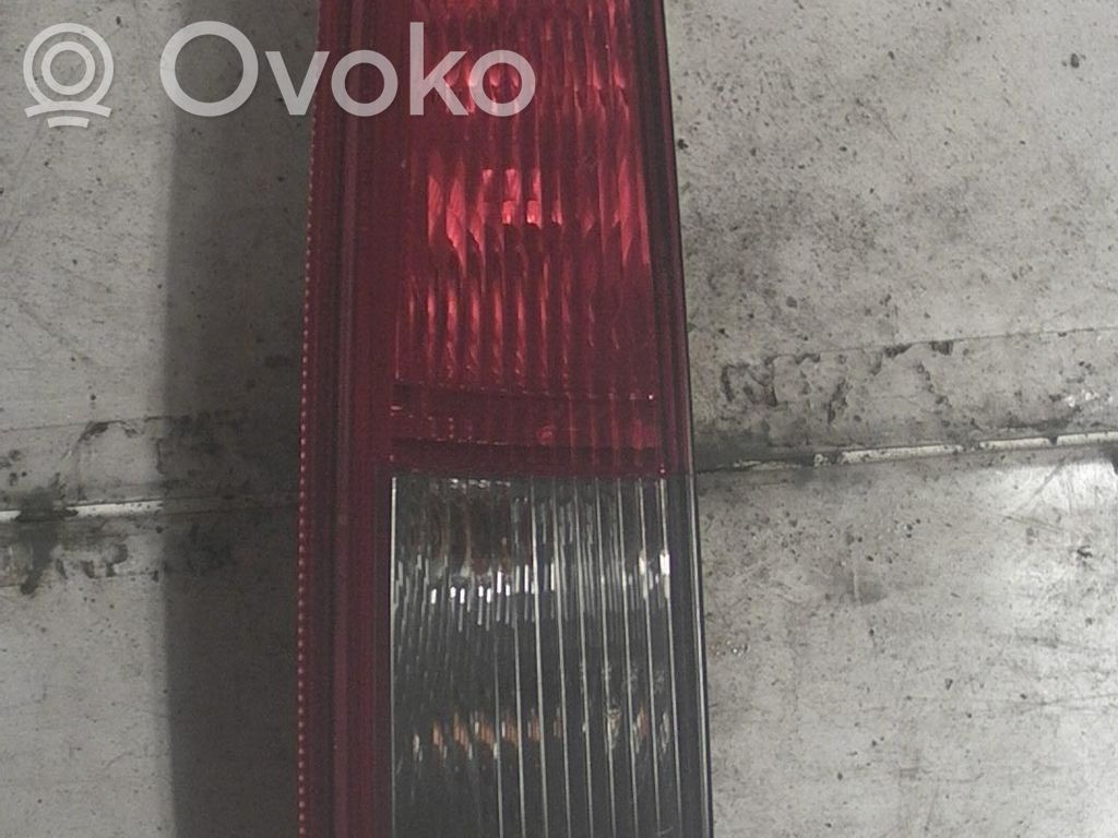 Ford Focus Takavalon polttimo 