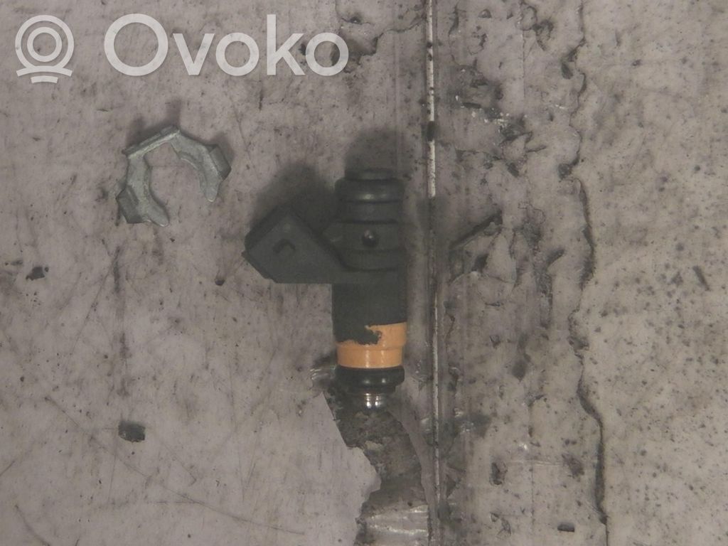 Renault Kangoo I Inyector de combustible 