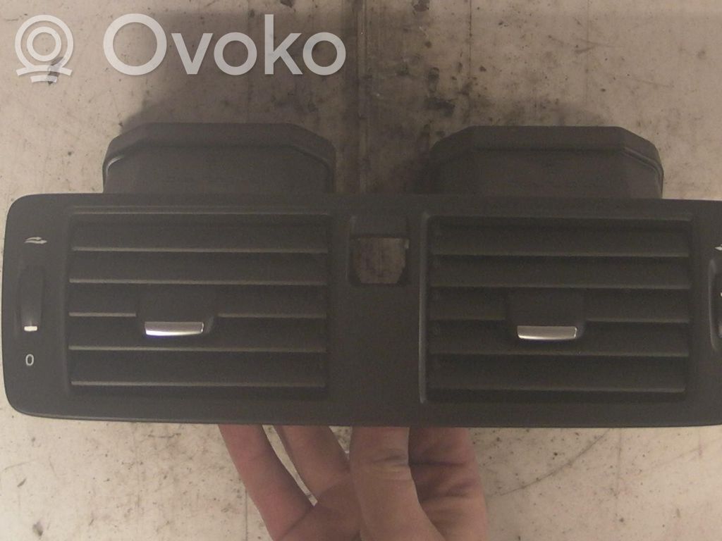Volvo S40 Dash center air vent grill 