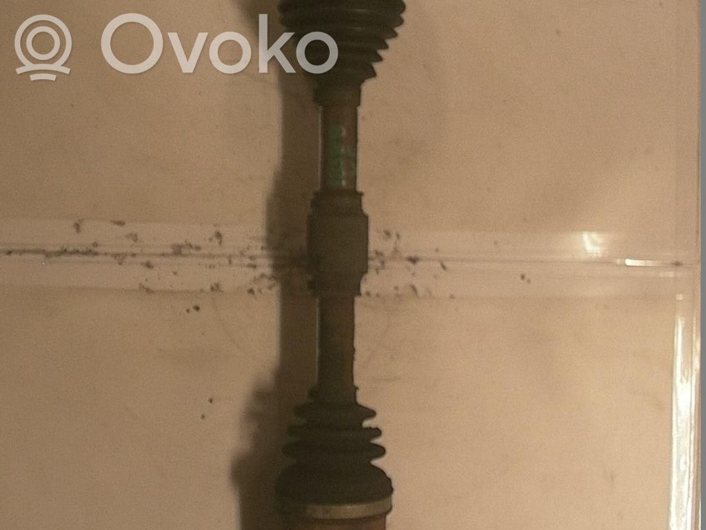 Etuvetoakseli