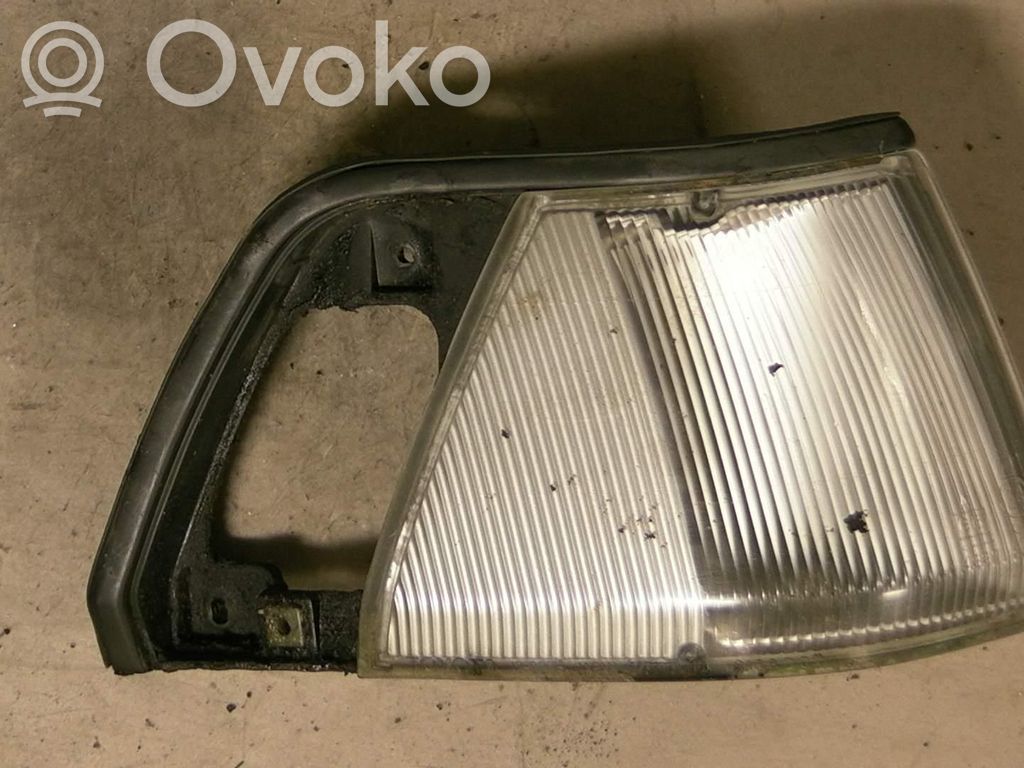 Toyota Corolla E80 Etusuuntavilkku 