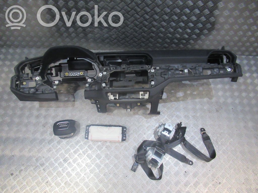 Audi RS Q3 Panelė 
