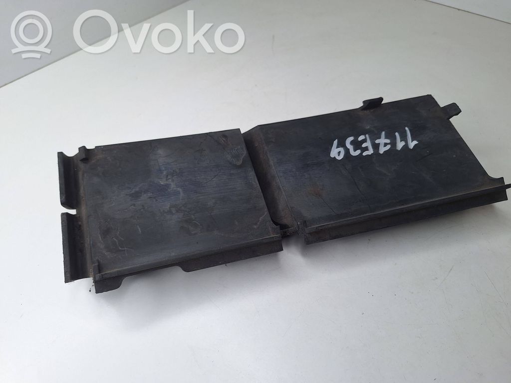BMW 5 E39 Grilă inferioară bară față 