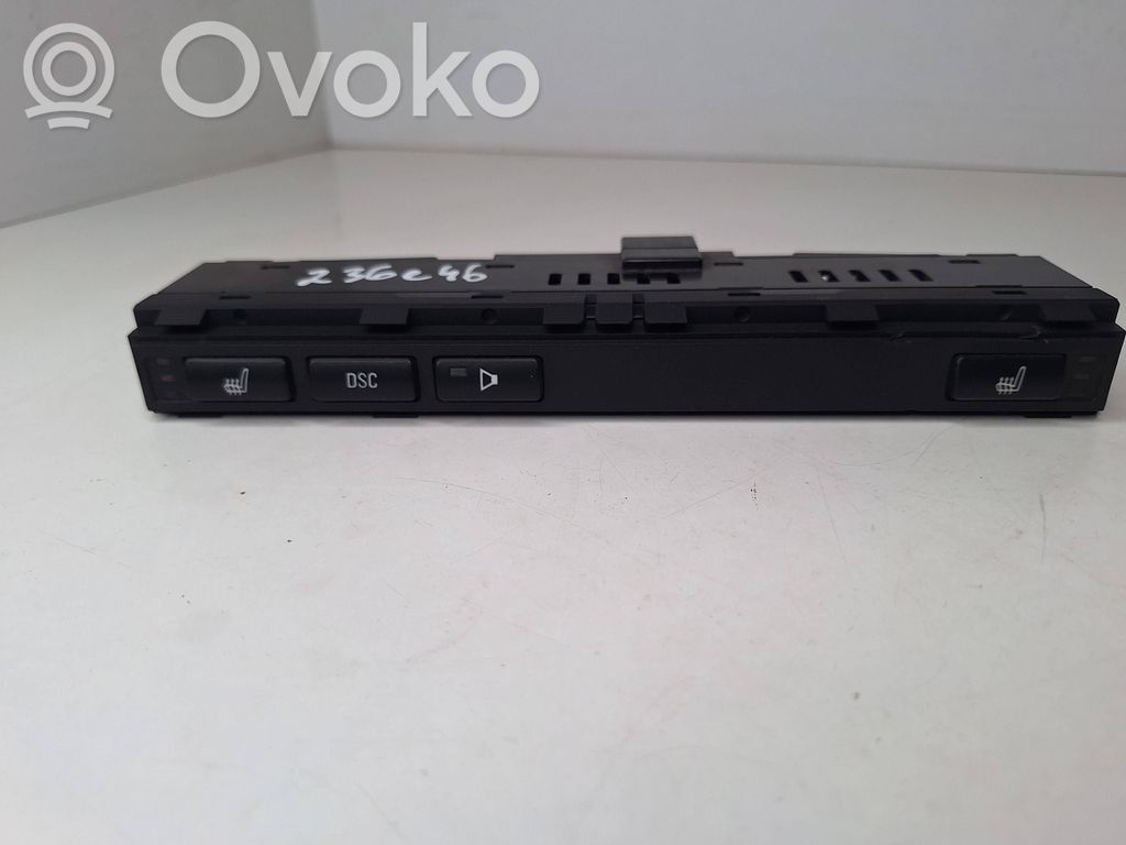 Seat control switch   6914737