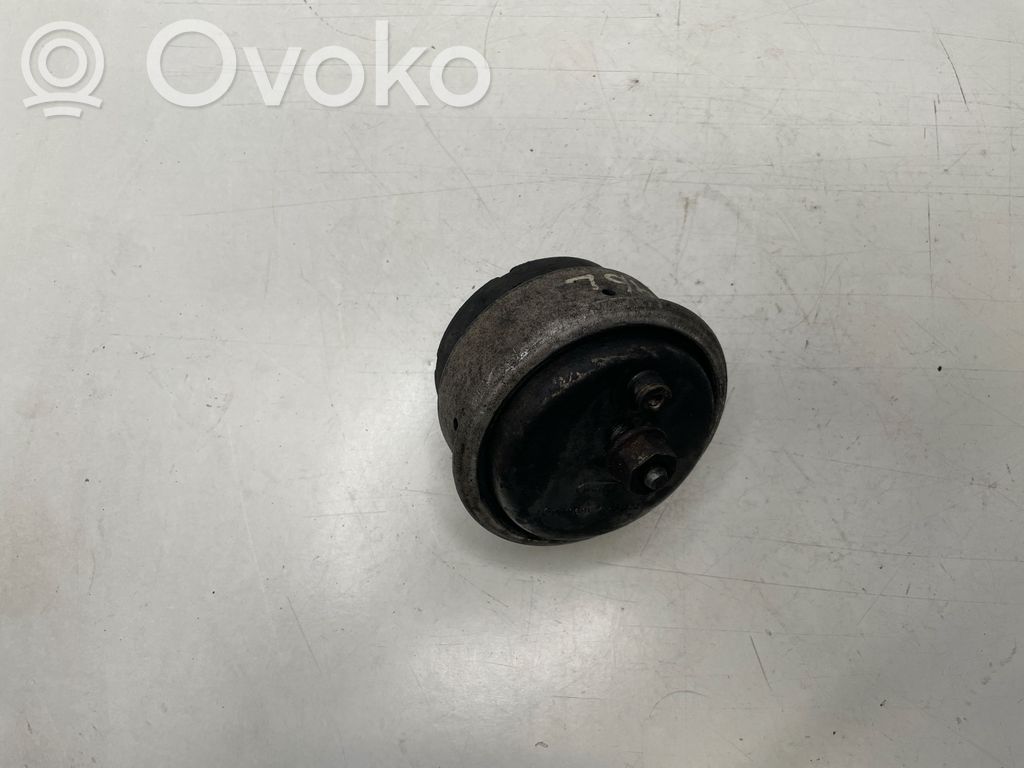 Engine mount bracket   4518044