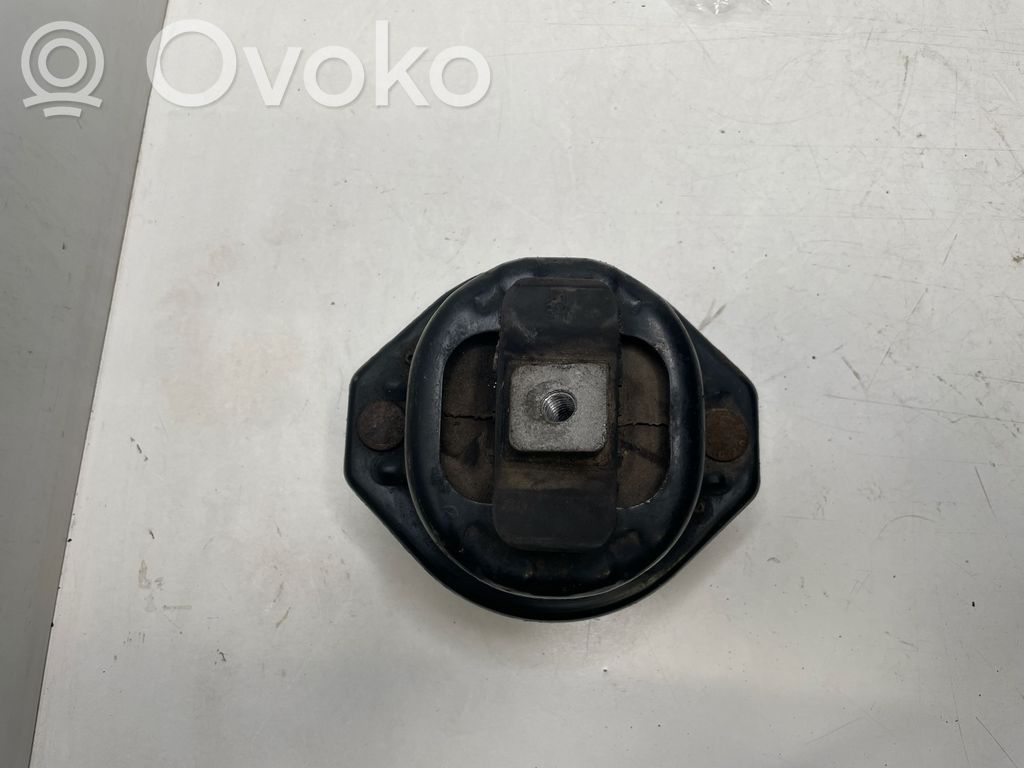 BMW 7 E65 E66 Engine mount bracket 