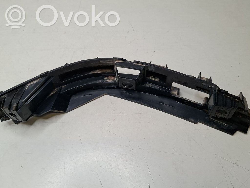 Rear bumper mounting bracket   72758411,7012290