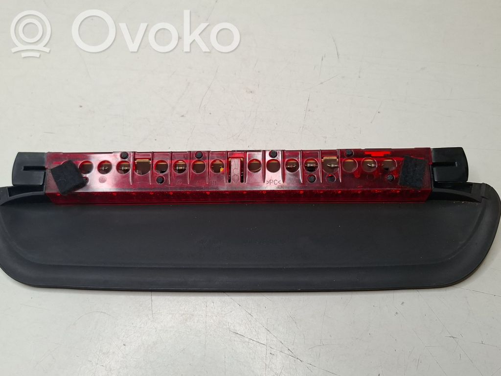 Kolmas/lisäjarruvalo   479011