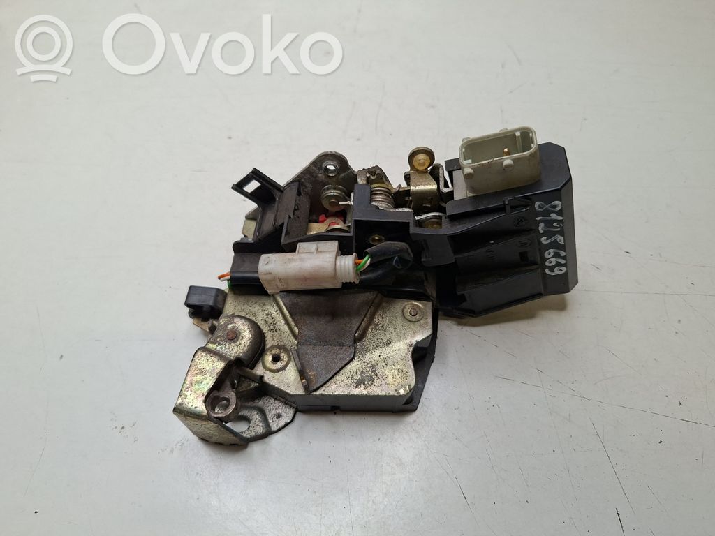 BMW 7 E38 Etuoven lukko 