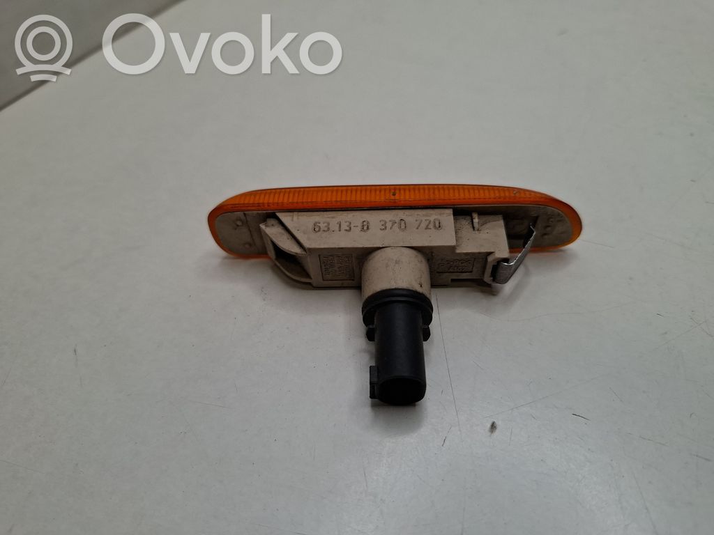BMW 3 E46 Front fender indicator light 