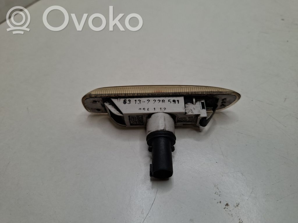 BMW 3 E46 Front fender indicator light 
