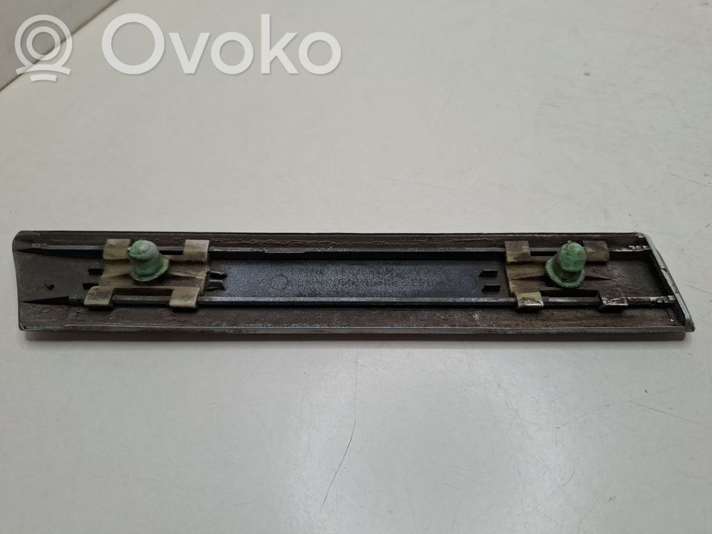 BMW 5 E39 Apdaila sparno (moldingas) 